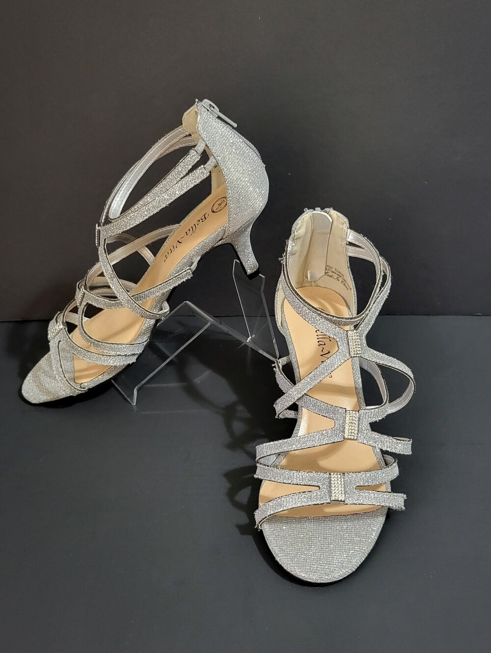 Bella Vita Karlette Strappy Sandals Sz 7.5 WW Silver Glitter Kitten Heel Glam